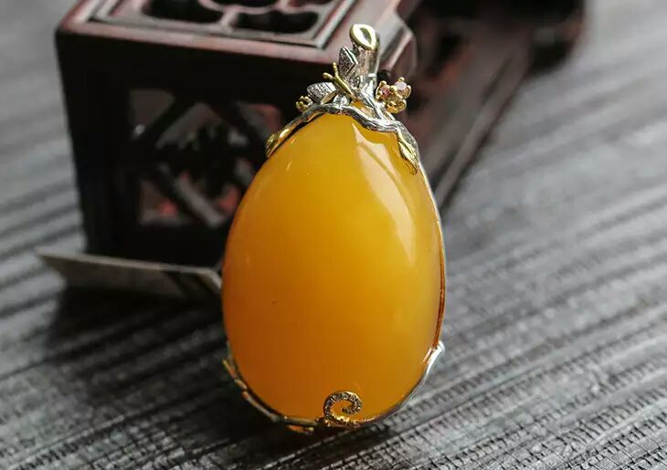 鸡油黄吊坠已结缘