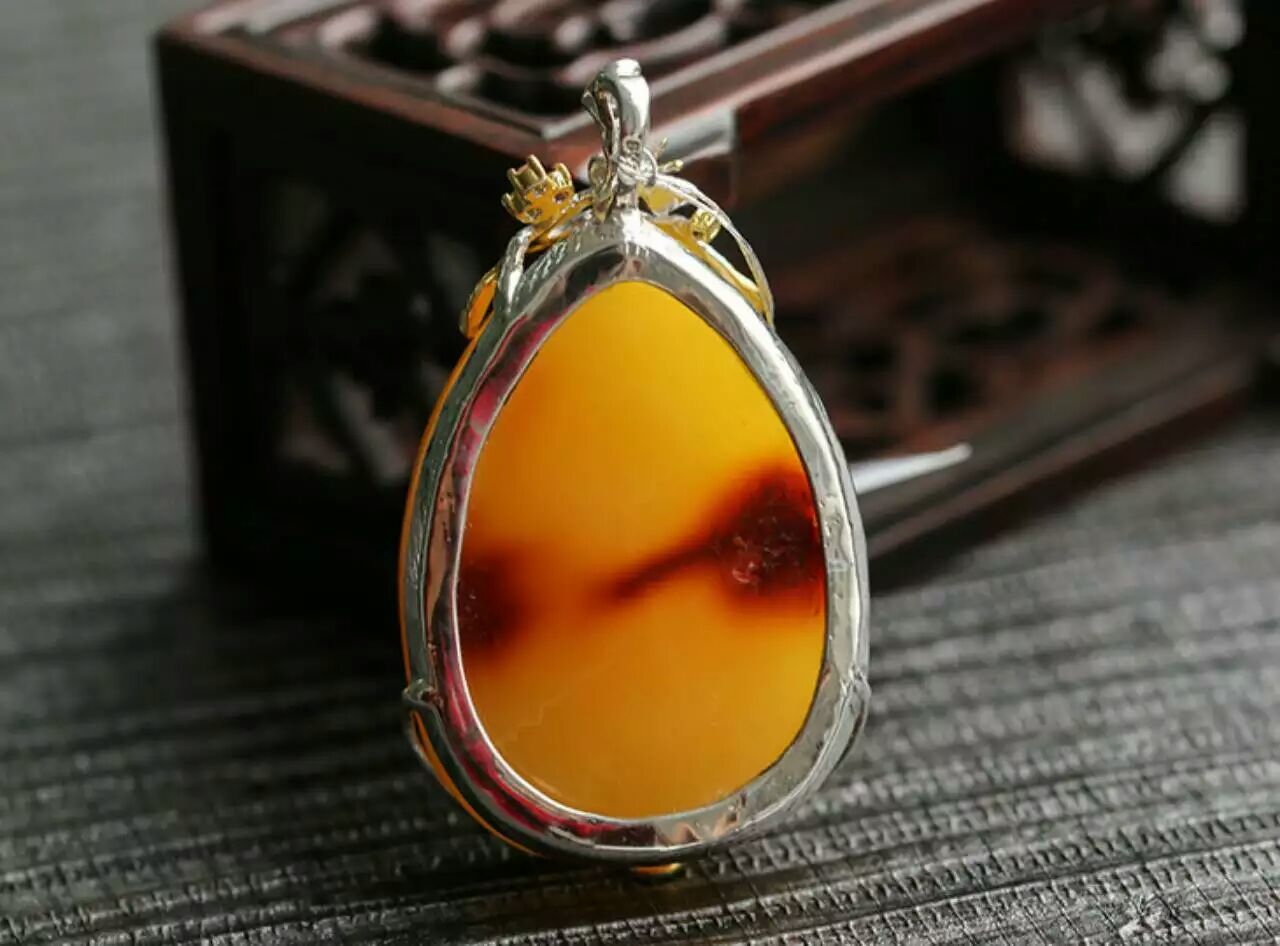 鸡油黄吊坠已结缘